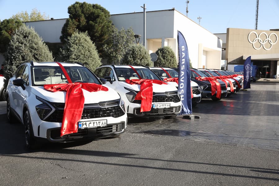 جشن تحویل خودروهای کیا اسپوریتج توسط شرکت برساوش